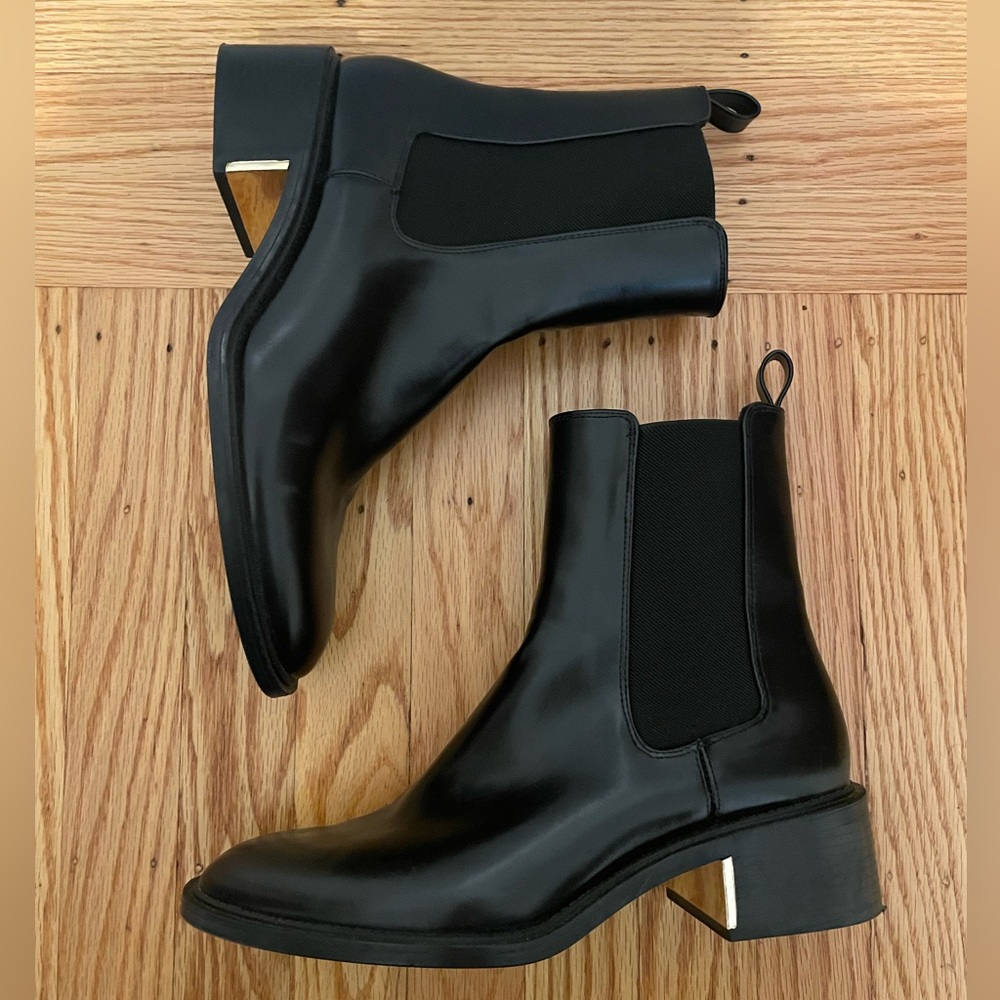 Stylish black Zara boots